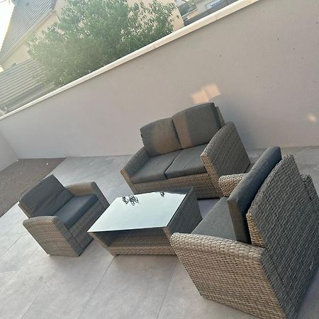 Apartament Bella Vista, Parking Gratuit, 5 Min Auxerre Monéteau Zewnętrze zdjęcie