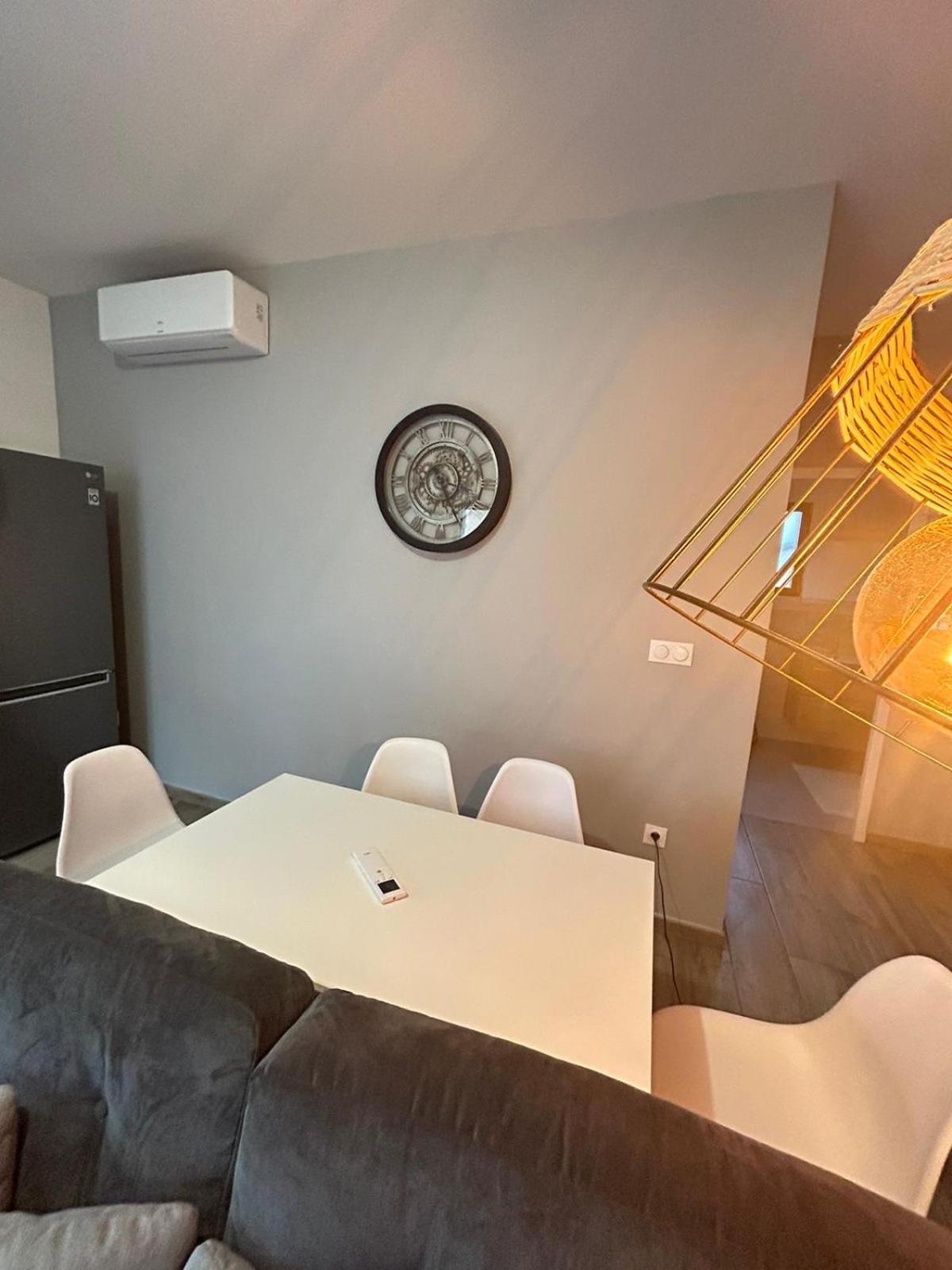 Apartament Bella Vista, Parking Gratuit, 5 Min Auxerre Monéteau Zewnętrze zdjęcie